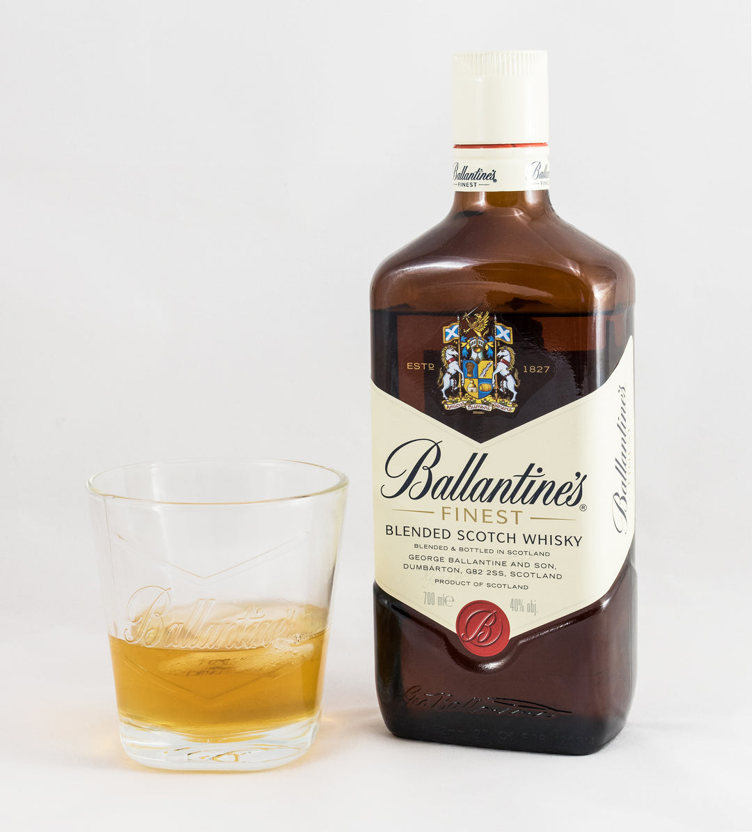 Ballantine's Finest Blended Scotch Whisky 0,7l